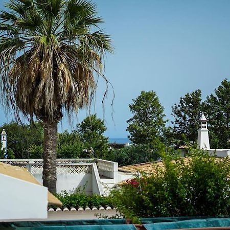 Rainbow House - Sea View & Pool & Garage & Garden & Albufeiraヴィラ エクステリア 写真