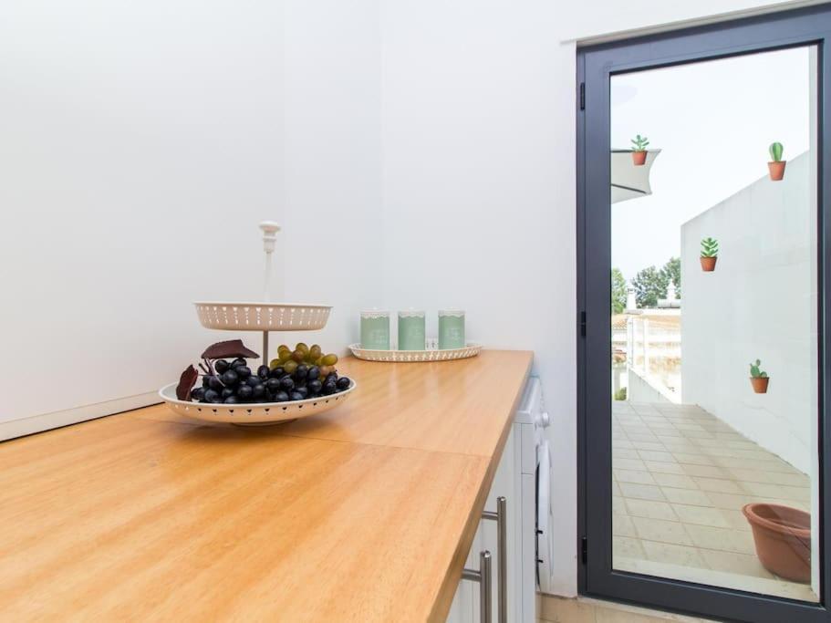 Rainbow House - Sea View & Pool & Garage & Garden & Albufeiraヴィラ エクステリア 写真