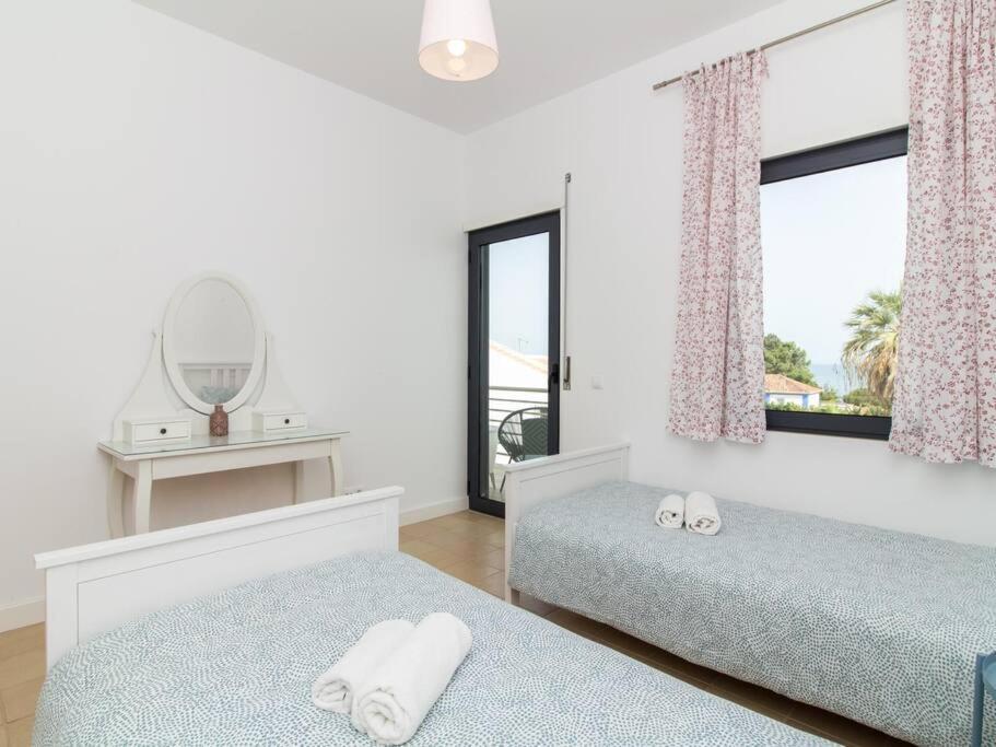 Rainbow House - Sea View & Pool & Garage & Garden & Albufeiraヴィラ エクステリア 写真