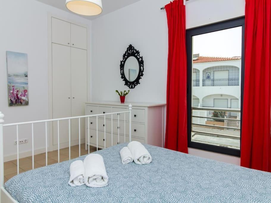 Rainbow House - Sea View & Pool & Garage & Garden & Albufeiraヴィラ エクステリア 写真
